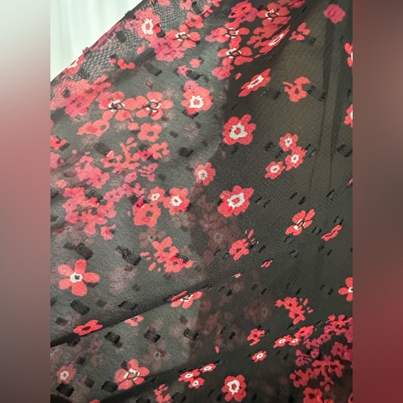 Maison Tara Black and Red Floral Dress (797) - Picture 12 of 15